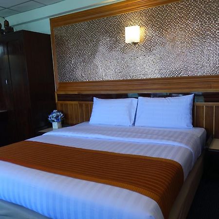 Serene Hotel パッタヤー エクステリア 写真